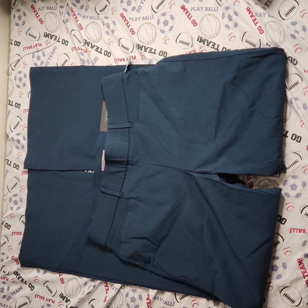 🌌‼️SALE‼️🌌 🌟NWT🌟 Maurice's Bengaline Short Midrise Flare Pants